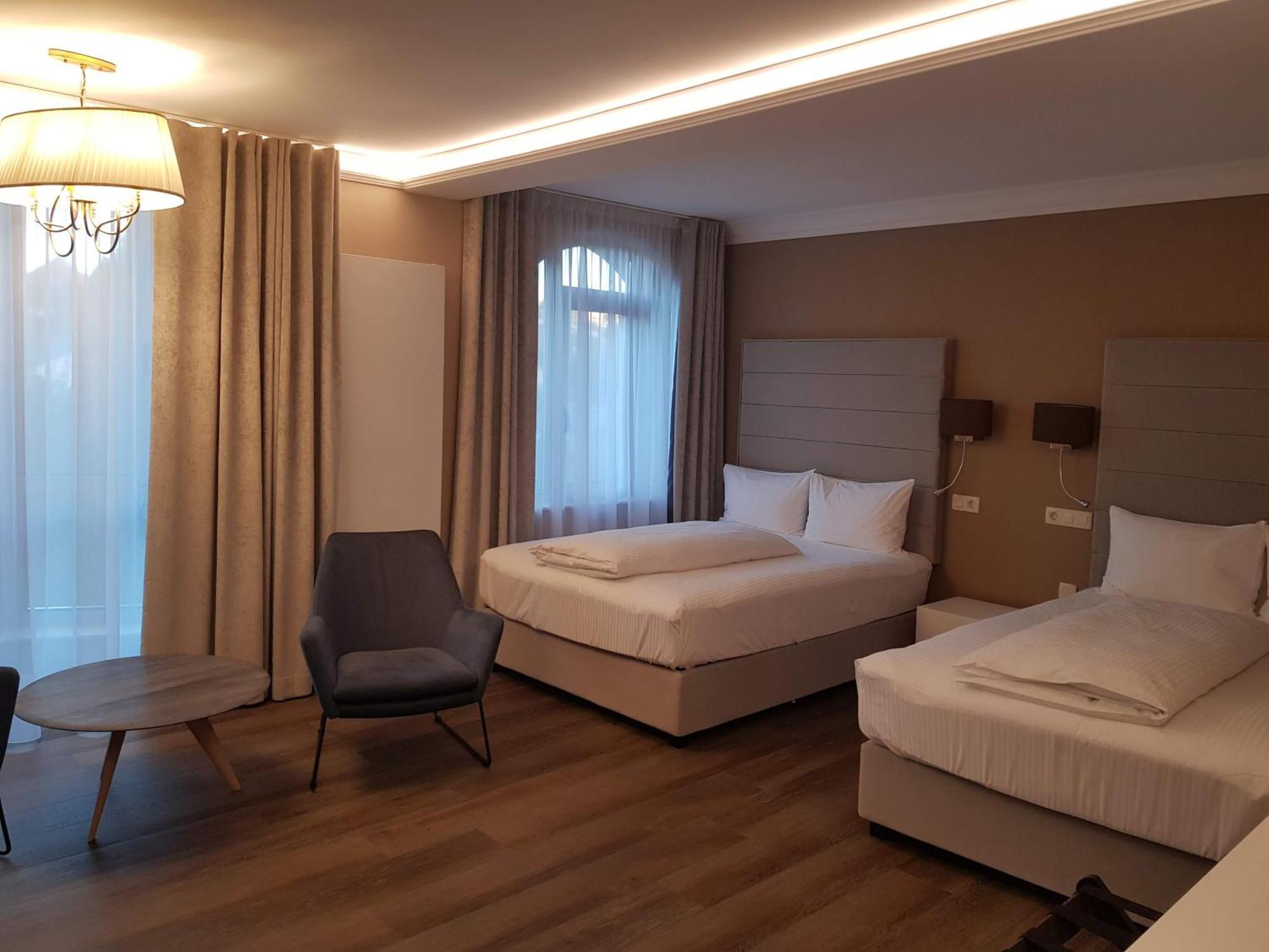 Atlantic Boutique Hotel Târgu-Mureş Eksteriør billede